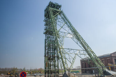 Bergwerk West im Umbau zur Landesgartenschau 2020. Turm mit RAG Logo. Bilder vom 15.04.2019
Schlüsselwörter: Bergwerk West im Umbau zur Landesgartenschau 2020. Turm mit RAG Logo. Bilder vom 15.04.2019