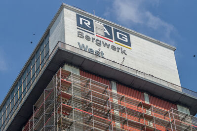 Bergwerk West im Umbau zur Landesgartenschau 2020. Turm mit RAG Logo. Bilder vom 15.04.2019
Schlüsselwörter: Bergwerk West im Umbau zur Landesgartenschau 2020. Turm mit RAG Logo. Bilder vom 15.04.2019
