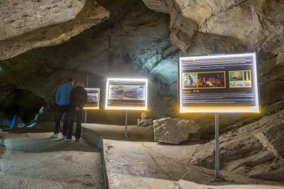 Schlüsselwörter: Grottes de Remouchamps