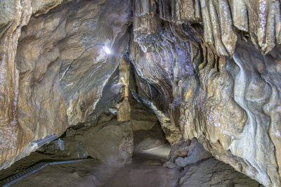 Schlüsselwörter: Grottes de Remouchamps