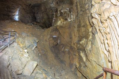 Schlüsselwörter: Grottes de Remouchamps
