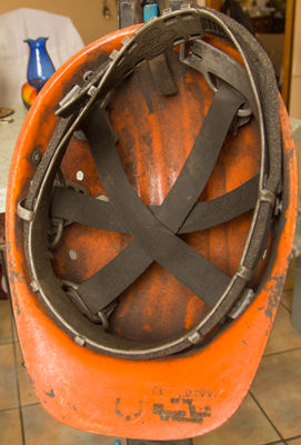 Grubenwehr Helm Bergwerk Ost
Ein originaler Grubenwehr Helm mit Patina vom Bergwerk Ost
Schlüsselwörter: Ruhrkohle;RAG;Helm;Grubenwehr;Bergwerk Ost