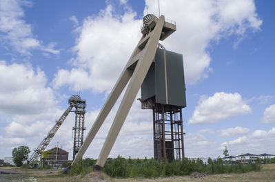 Bergwerk Niederberg Schacht 1 und 2
Schlüsselwörter: Bergwerk Niederberg Schacht 1 und 2