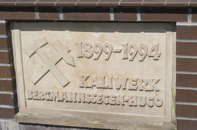 Kaliwerk Bergmannssagen-Hugo Seilscheibe Teifenanzeiger in Lehrte
Schlüsselwörter: Lehrte;Teufenanzeiger;Kaliwerk;Bergwerk;Seilscheibe;FÃ¶rderturm