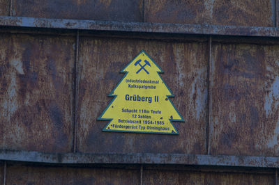 Industriedenkmal Kalkspatgrube GrÃ¼berg 2
Schlüsselwörter: Industriedenkmal;kalkspatgrube;GrÃ¼nberg 2;ThÃ¼len;Kalkspat;Verladung